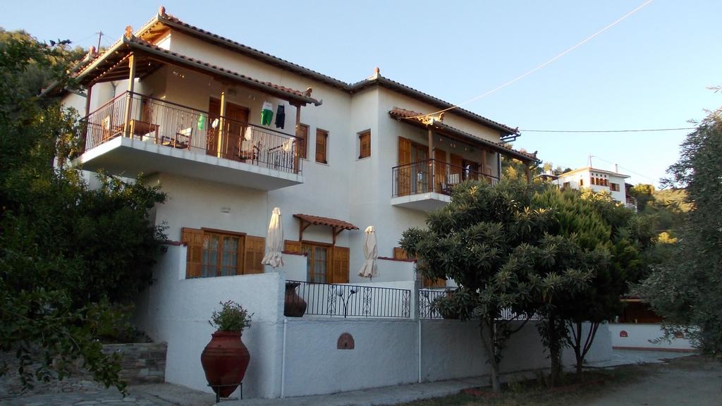 Philippos Apartments Afissos Exteriör bild